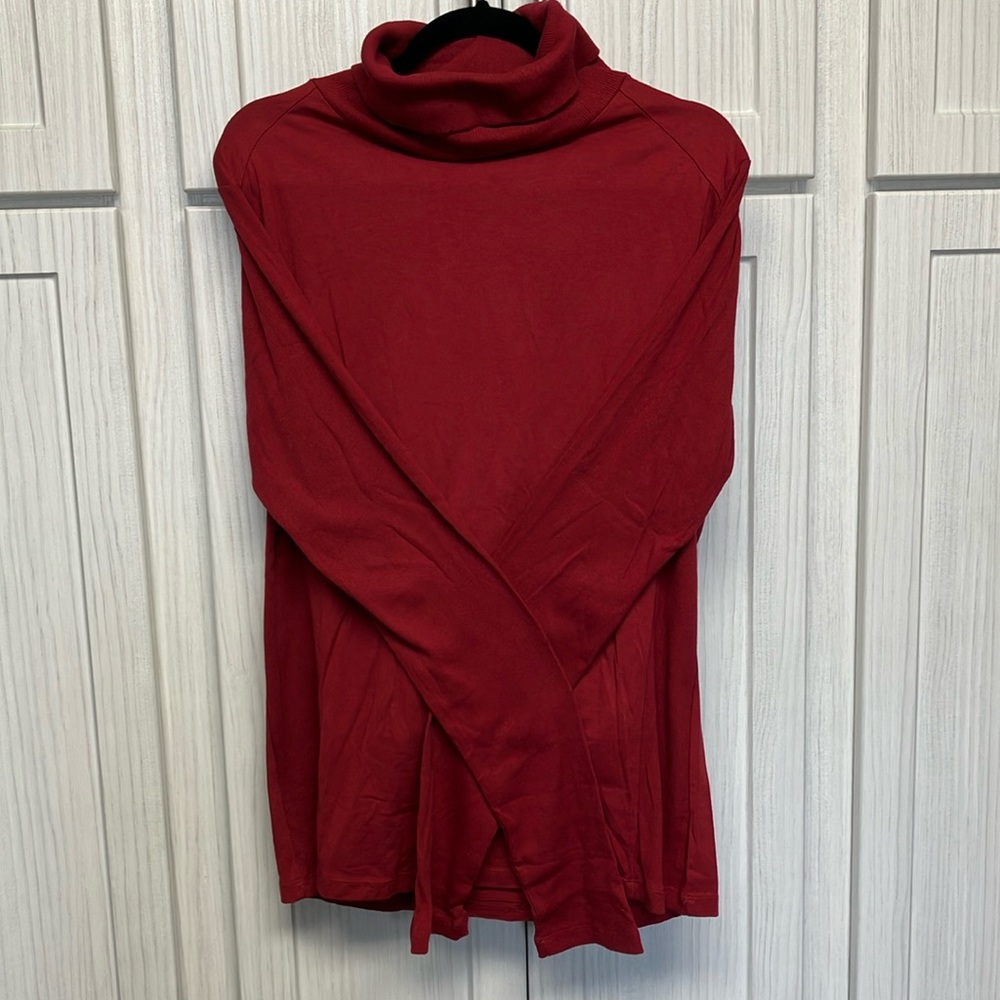 Neva Long Sleeve Red Turtleneck XL